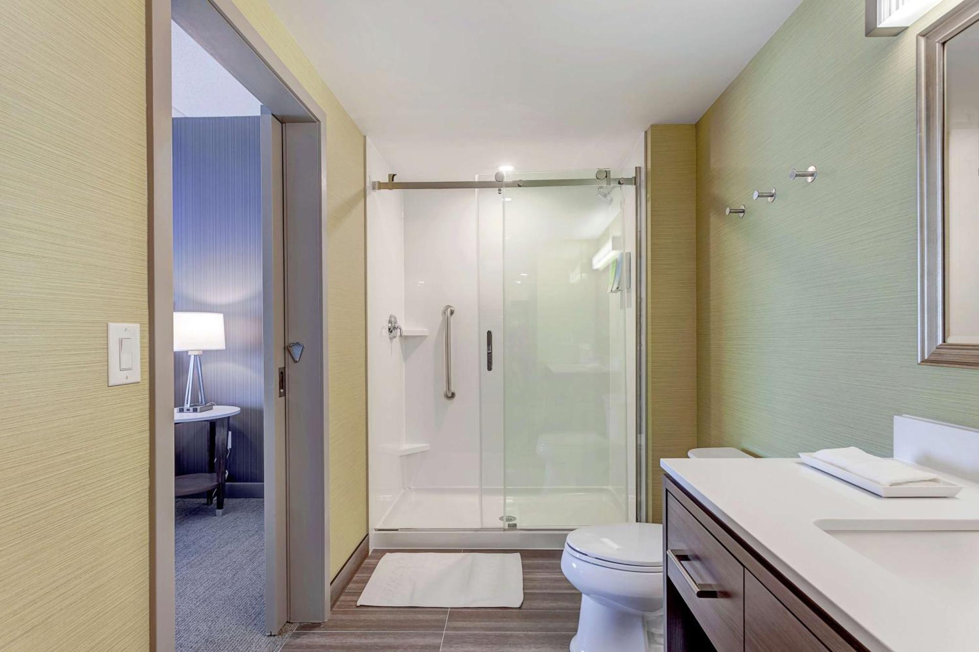 โฮม2 สวีท บาย ฮิลตัน โทรอนโต/แบรมป์ตัน ออนแทริโอ Hotel แบรมพ์ตัน ภายนอก รูปภาพ